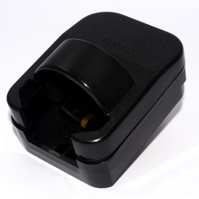 Adapter wtyczki schuko EU-UK (3 piny)